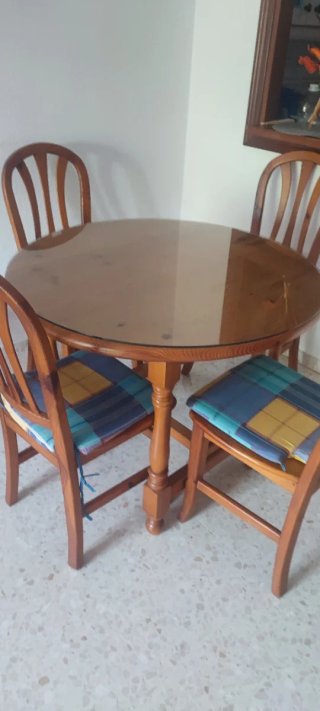 Mesa  redonda 90cm madera y cristal,con 2 sillas