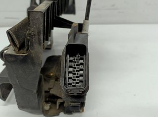 CERRADURA PUERTA DELANTERA DERECHA FORD FOCUS BER