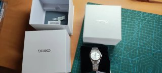 Seiko Cronógrafo Plata y Blanco