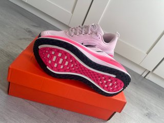 Nike vomero Plus Foam Rosa
