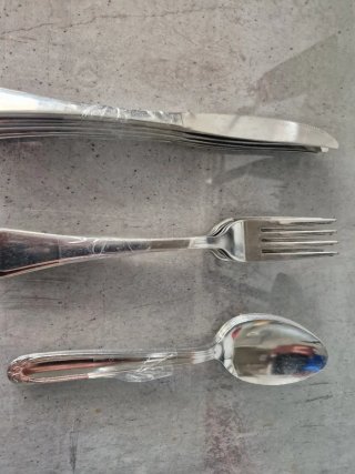 Set 5 Tenedores, 5 Cucharas, 5 Cuchillos Inox