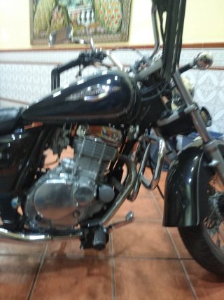 Suzuki Intruder 125cc Negra