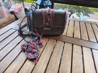 Bolso Zara pedrería gris y multicolor