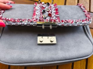 Bolso Zara pedrería gris y multicolor