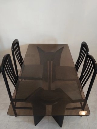 Mesa comedor y 4 sillas
