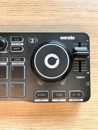 Controlador DJ Hercules DJControl Starlight
