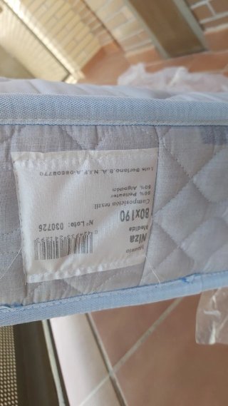 Colchón individual con funda textil