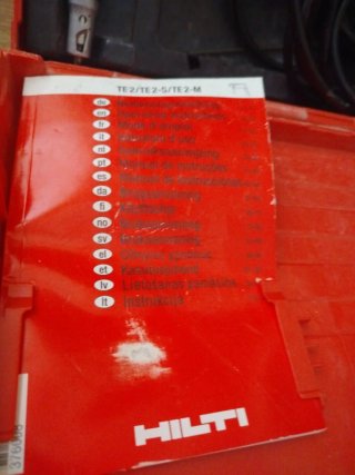 Taladro y atornillador HILTI