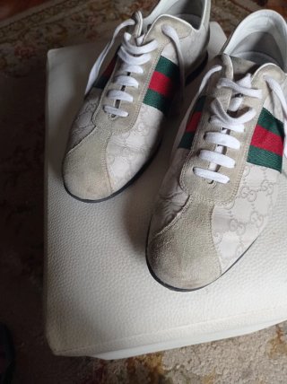 Zapatos Gucci Piel Repujada Beige Talla 43. Impres
