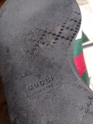 Zapatos Gucci Piel Repujada Beige Talla 43. Impres