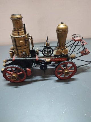 Figura tren antiguo metal