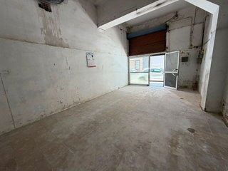 Local comercial en alquiler en Joc de la Bola - Camps d'Esports - Ciutat Jardí - Montcada en Lleida