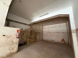 Local comercial en alquiler en Joc de la Bola - Camps d'Esports - Ciutat Jardí - Montcada en Lleida