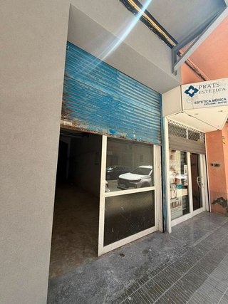 Local comercial en alquiler en Joc de la Bola - Camps d'Esports - Ciutat Jardí - Montcada en Lleida