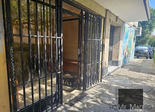 Local comercial en alquiler en Peñagrande en Madrid