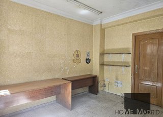 Local comercial en alquiler en Peñagrande en Madrid