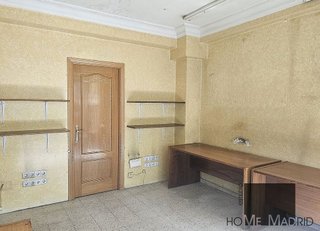 Local comercial en alquiler en Peñagrande en Madrid
