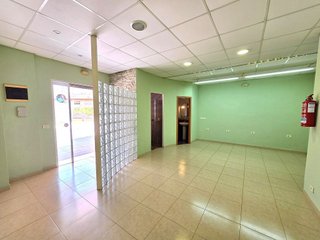 Local comercial en venta en Piscinas en Villarreal
