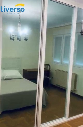 Piso en alquiler en Plaza España - Villa Pilar - Reyes Católicos - Vadillos en Burgos