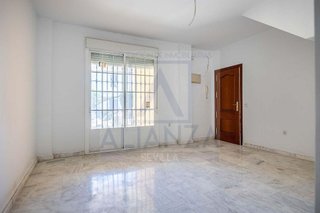 Edificio en venta en Algaba (La)