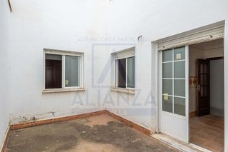 Edificio en venta en Algaba (La)