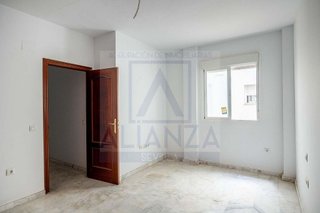 Edificio en venta en Algaba (La)