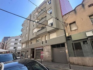 Garaje en alquiler en Eixample Nord – La Devesa en Girona
