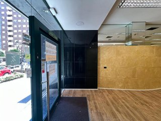 Local comercial en alquiler en San Pedro de Deusto-La Ribera en Bilbao