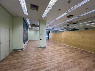 Local comercial en alquiler en San Pedro de Deusto-La Ribera en Bilbao