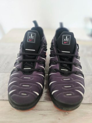 Nike Air VaporMax Plus T.43 Negras Rojas