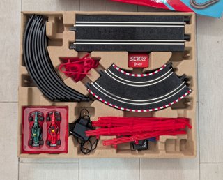 Scalextric Compact Formula Race to Win