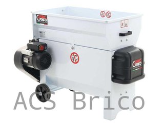 Despalilladora Chapa de Uva con Bomba - 2 HP - 2000 kg/h - 87x50 cm - Grifo