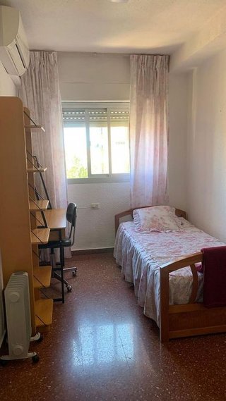 Piso en alquiler en Polígono Cartuja – La Paz en Granada