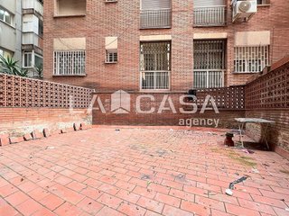 Local comercial en venta en Artigas - Llefià en Badalona
