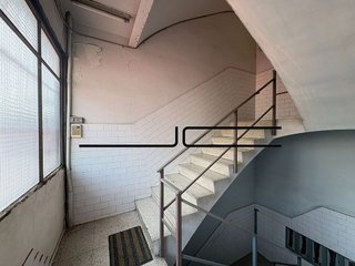 Local comercial en venta en El Gall en Esplugues de Llobregat