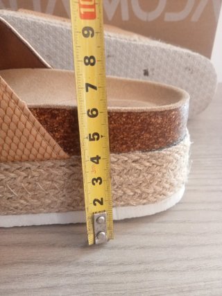 Sandalias ALTA MODA Beige y Dorado