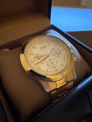 Reloj Guess Cronógrafo Dorado 44mm