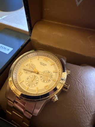 Reloj Guess Cronógrafo Dorado 44mm