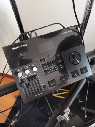 Millenium MPS-850 E-Drum Set + Alfombra