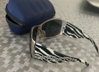 Occhiali da sole con custodia