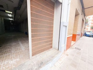 Local comercial en alquiler en La Constitución - Canaleta en Mislata
