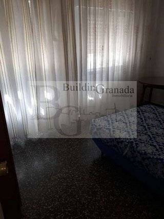 Piso en alquiler en Polígono Cartuja – La Paz en Granada