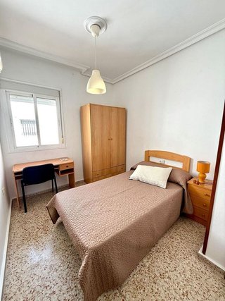 Piso en alquiler en San Julián en Sevilla