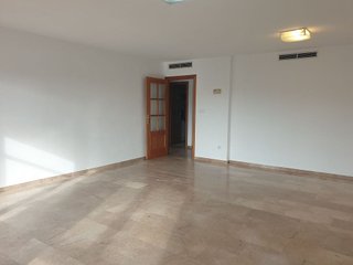 Piso en alquiler en Ensanche - Diputación en Alicante