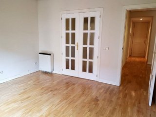 Piso en alquiler en Pacífico en Madrid