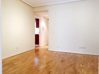 Piso en alquiler en Pacífico en Madrid