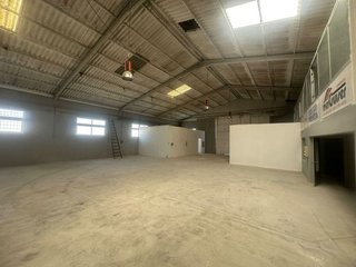 Nave industrial en alquiler en Pla de la Vallonga - Bacarot en Alicante