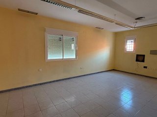 Nave industrial en alquiler en Centro - Doña Mercedes en Dos Hermanas