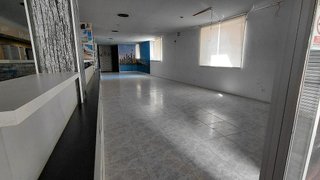 Local comercial en venta en Las Cruces en Villena