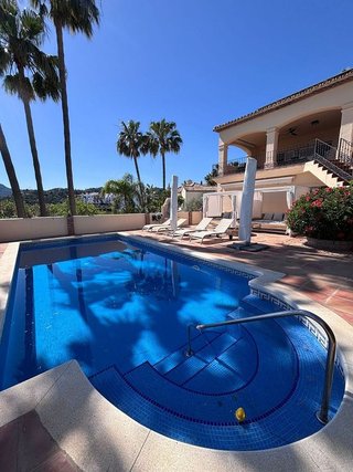Casa adosada en alquiler en Los Arqueros-Puerto del Almendro en Benahavís